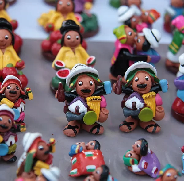 Artesanía boliviana: Descubre la riqueza cultural en sus mercados locales