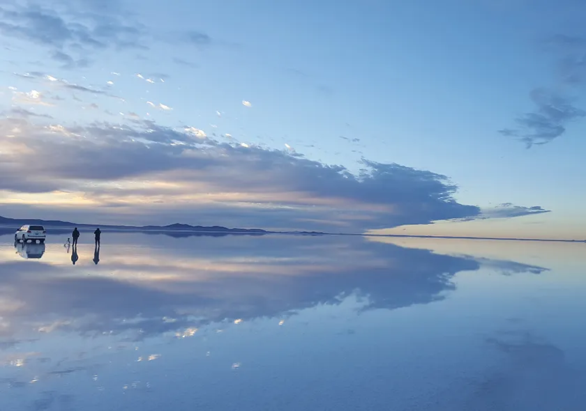 efecto-espejo-salar-uyuni-magri-tour-operator-06